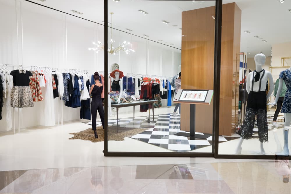 faytech-fashion-retail-touch-screens